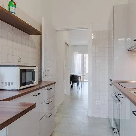Guesthost - Lovely Flat X6 In Santa Rita Turín