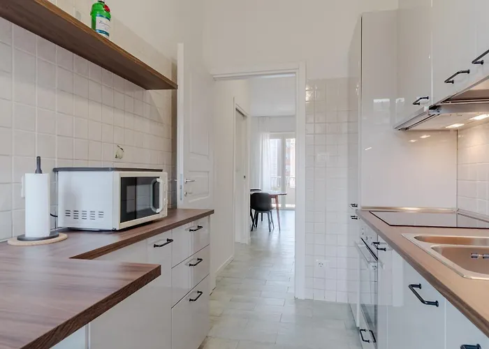 Guesthost - Lovely Flat X6 In Santa Rita 토리노